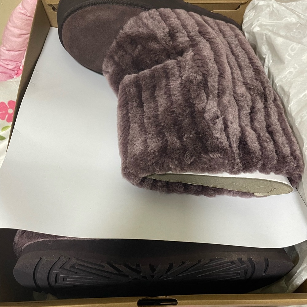 BROWN CORDUROY UGG